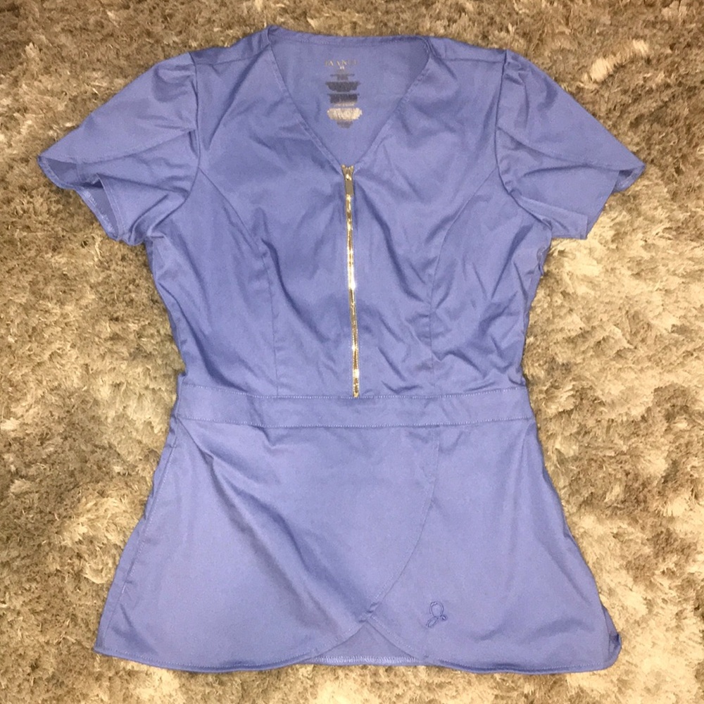 Jaanuu scrub top